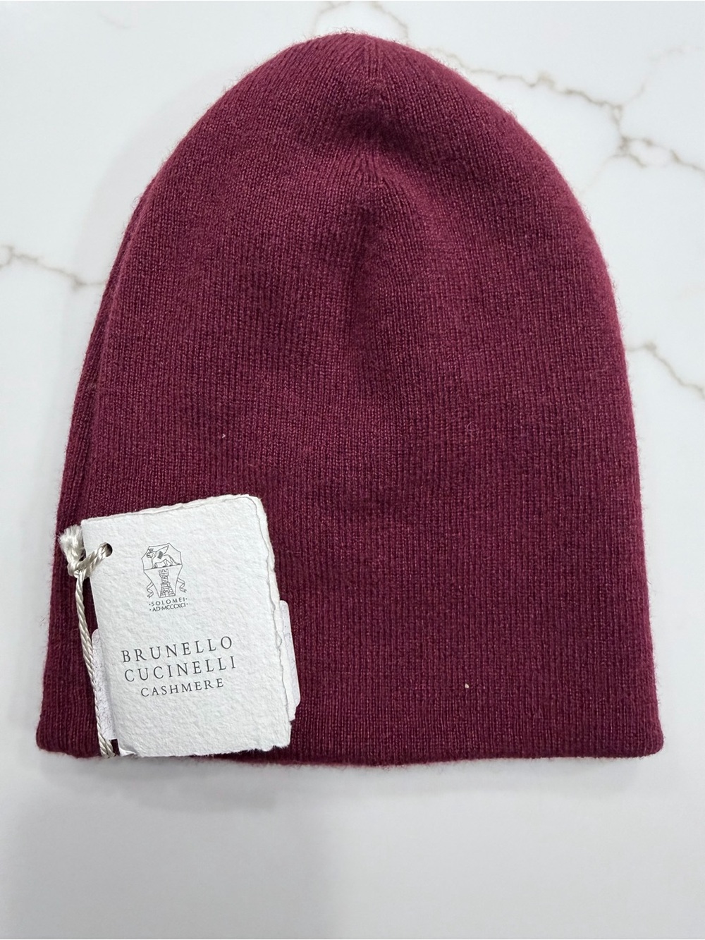 ** NWT ** Brunello Cucinelli Cashmere English Rib Knit Beanie - Burgundy